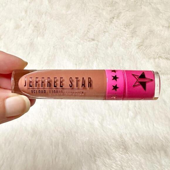 NIB Jeffree Star Ltd Edition Christmas Cookie Velour Liquid Lipstick 5.6ml - Picture 3 of 10